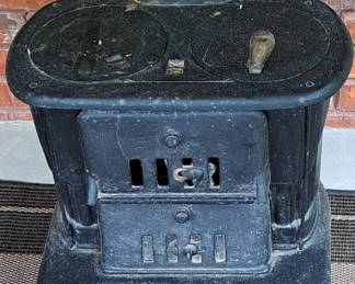 CAST IRON STOVE 