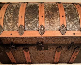 CAMEL BACK TRUNK