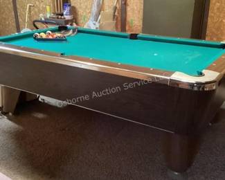 Valley Victor pool table & accessories