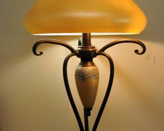 Quoizel Table Lamp