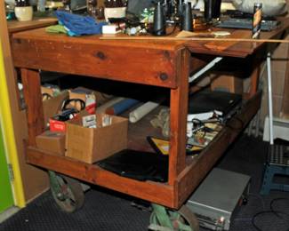 Heavy Duty Work Bench on Wheels 