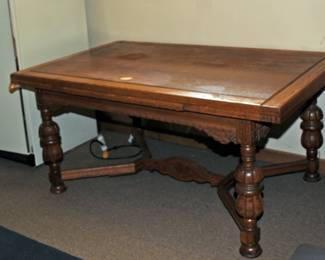 Vintage Oak Extension Dinning Table