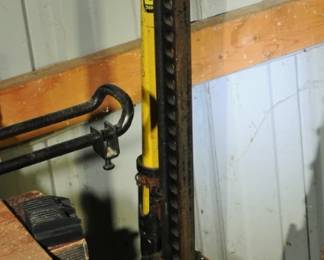 Vertical Jack