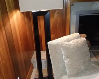 Floor lamp