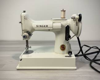 Singer Featherweight 221K Sewing Machine