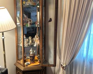 Smaller lighter curio