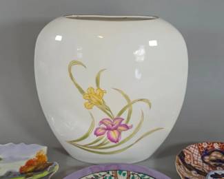 MCM vase