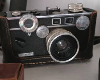 Vintage cameras, light meters and flash bulbs