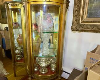 Vintage French Stlye Curio Display Cabinet, no wiring. 