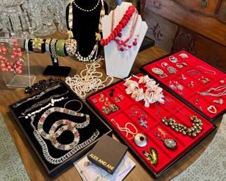 Vintage jewelry 