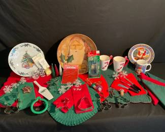 Christmas Holiday Dining Decor