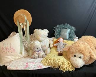 Young Girls Bedding  Friends