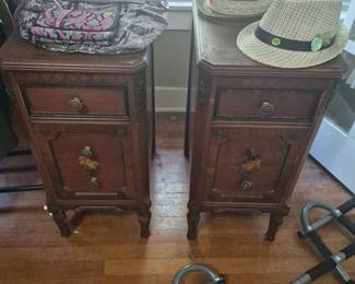 End tables, purses, Pull-Up Bar