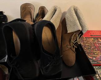 91/2 WOMEN'S SHOES