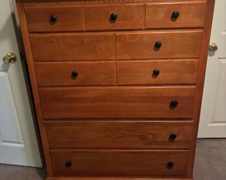 DRESSER