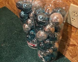 XMAS ORNAMENTS 