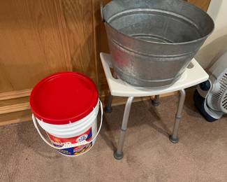SHOWER CHAIR BUCKET & GAL. TUB