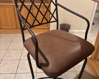 BAR STOOL