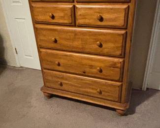 DRESSER