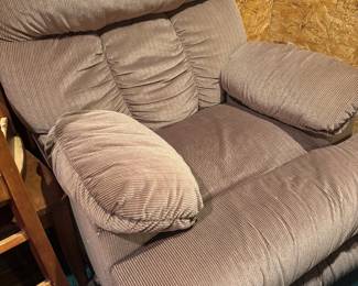 RECLINER