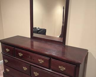 DRESSER & MIRROR