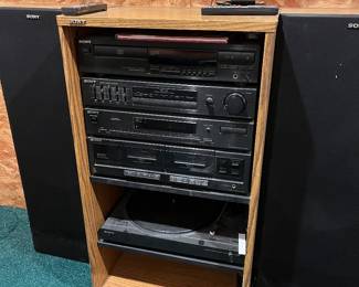 SONY SYSTEM W/ PAIR OF SPEAKERS 