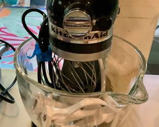 Navy Kitchenaid mixer.