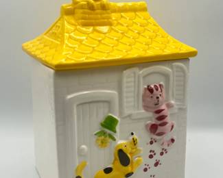 Vtg Yellow House cookie jar- made in Japan
