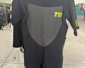 Body Glove XL Spring Suit-brand new!