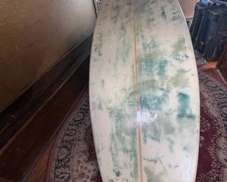 Surboard-6 ft.-three fins, good condition, great bargain!