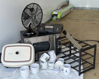 Microwave, fry pan and kitchenware