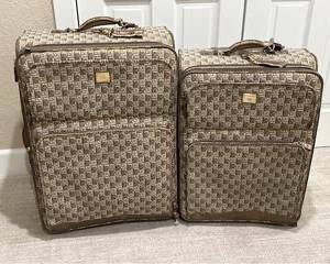 Liz Claiborne Luggage Set 