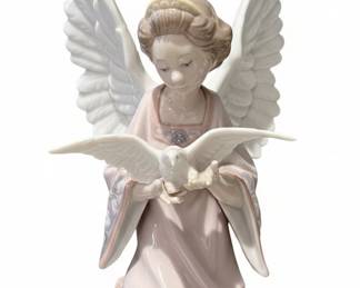 Lladro Angel of Peace Porcelain Figurine