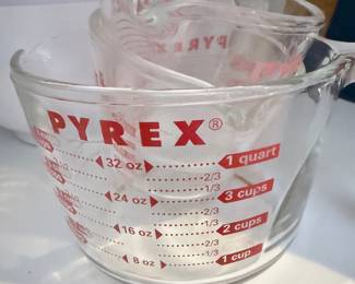 Pyrex 1-Quart Measuring Cup