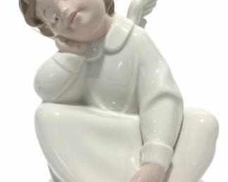 Lladro Porcelain Angel Dreaming Figurine