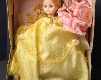 Madame Alexander Sleeping Beauty Doll, Style