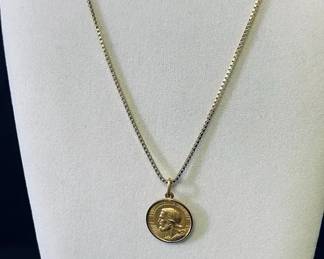 18K Gold Chain Necklace & 18K Religious Pendant 
