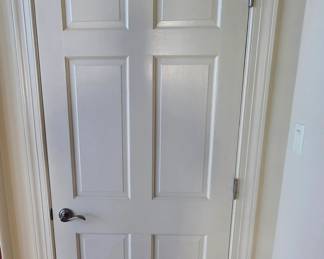  DOORS 32, 30,  24 