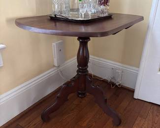 Custom made 18th century reproduction  tilt top table