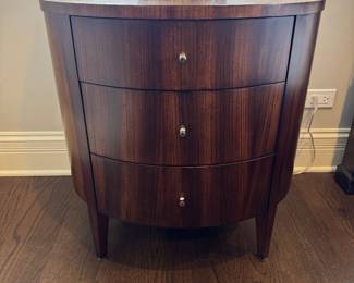 Pr. Ethan Allen oval nightstands/ end tables 26.5"h x 26"w x 21.75"d