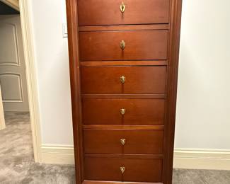 Thomasville lingerie chest