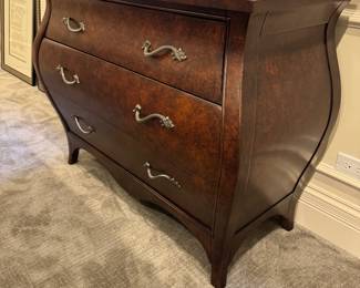Ethan Allen bombe chest