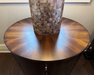 Pr. Ethan Allen oval nightstands/ end tables 26.5"h x 26"w x 21.75"d