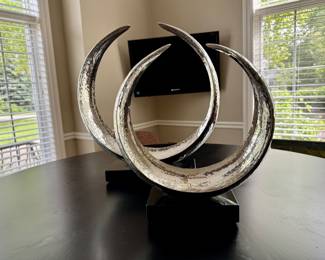 Ethan Allen horseshoe sculpture 12.5"h