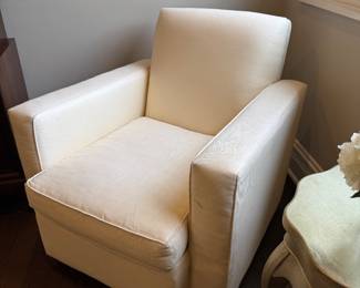 ickory Co. lounge chair 31"h x 32"w x 40"d