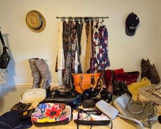 Great purses! Tignanello NWT's, Michael Kors, Steve Madden, Marc New York