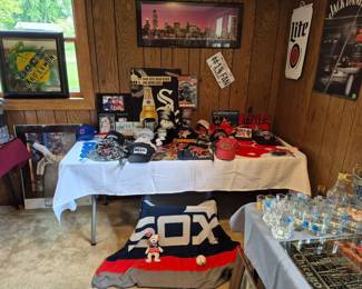 Cubs, Sox, Bears, Bulls, Blackhawks! Signs, pennants, hats, balls, etc.