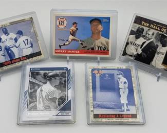194L  Mickey Mantle 5Card Lot inc. 2001 UD MantleAaronMays