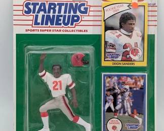 10L  1990 Kenner Starting Lineup Joe Montana Figure w Cards