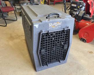 Heavy duty dog crate